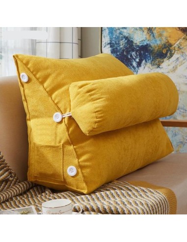 Coussin triangulaire jaune ouvre sa boutique